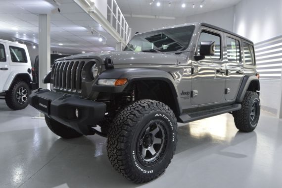 2021 Jeep JLU Sport Plus Stage 1 GCC 0KM